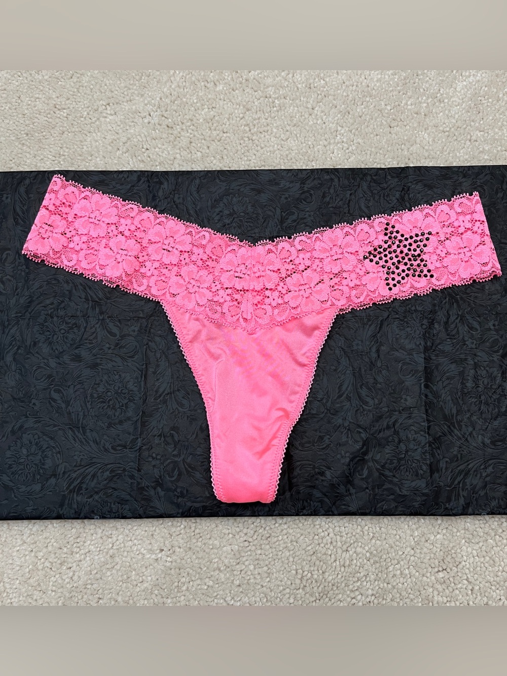 NWT Victoria’s Secret PINK Pink Satin Star bling Low Rise Thong panties Small S